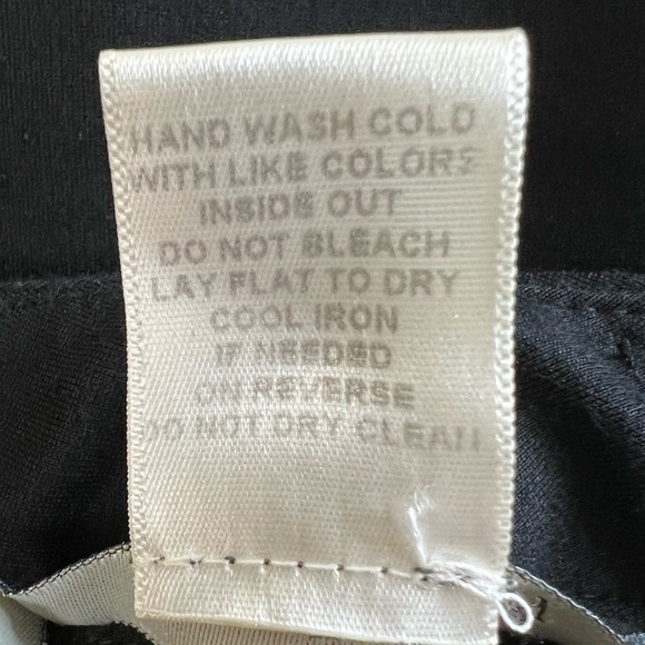 Matty M Black Stretch Cropped Capri Ankle Bootcut Pants - Size Medium - Picture 5 of 6